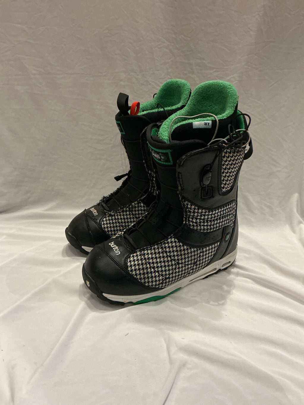 Women’s Size 7.5 Used Snowboard Boots